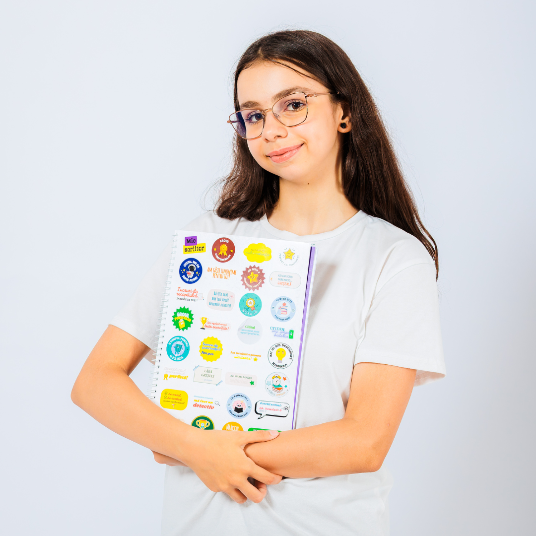 Caiet Interactiv Izzie de Română A4 (cu Teorie + Stickere)