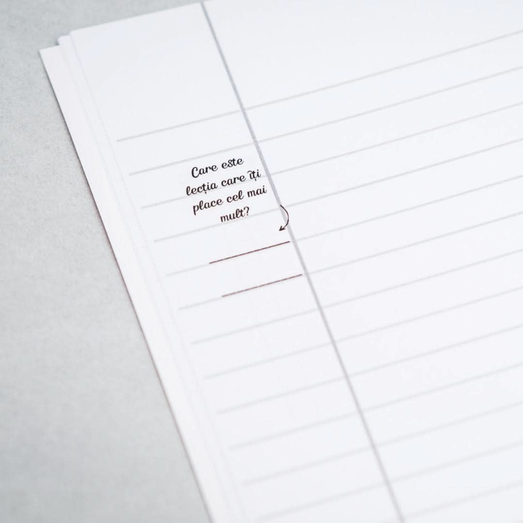 Set 3 Caiete de: Mate + Română + Istorie + Fizică - Izzie Publishing